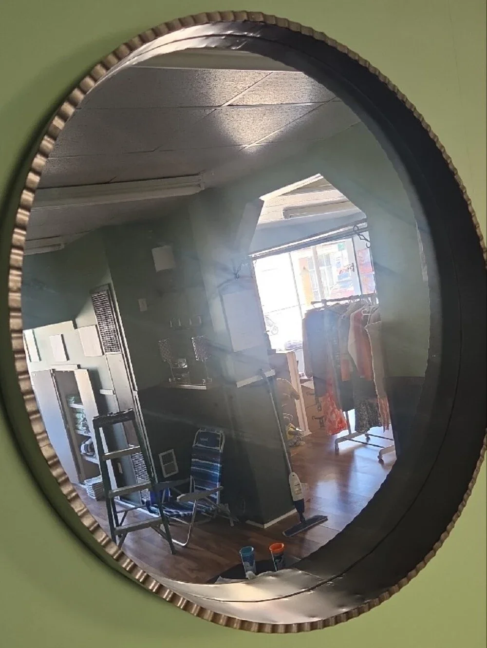 Round Ribbed Edge Wall Mirror in Pewter